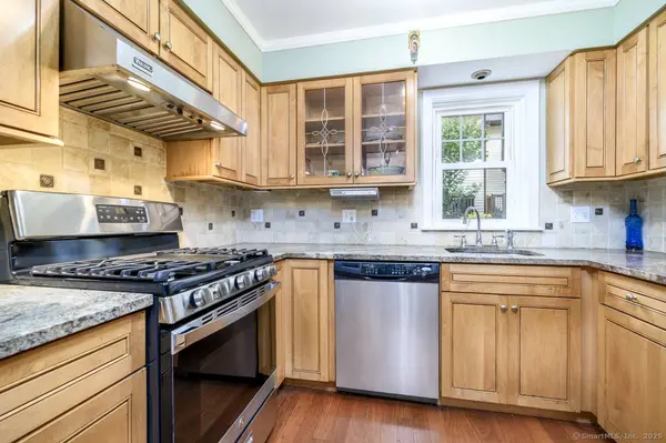 237 Strawberry Hill Avenue #APT 2, Stamford, CT 06902