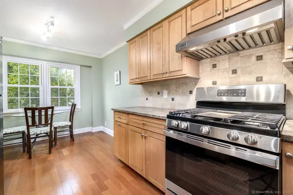 237 Strawberry Hill Avenue #APT 2, Stamford, CT 06902