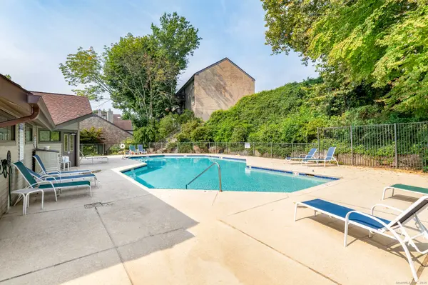 2437 Bedford Street #G7, Stamford, CT 06905