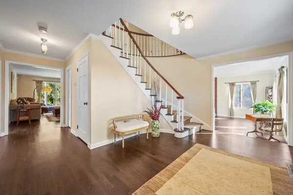 77 Aspen Lane, Stamford, CT 06903