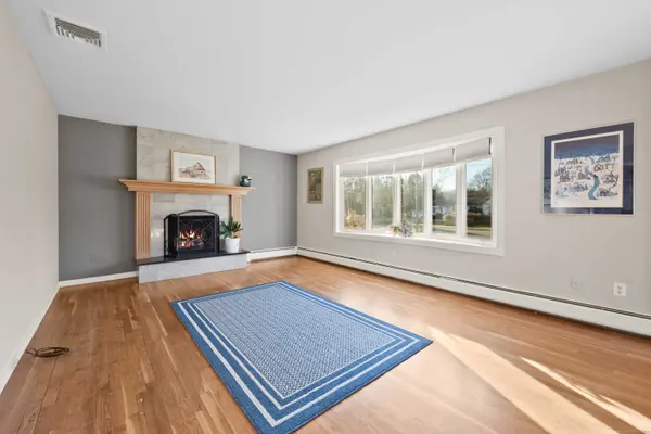 7 Manor Drive, Trumbull, CT 06611