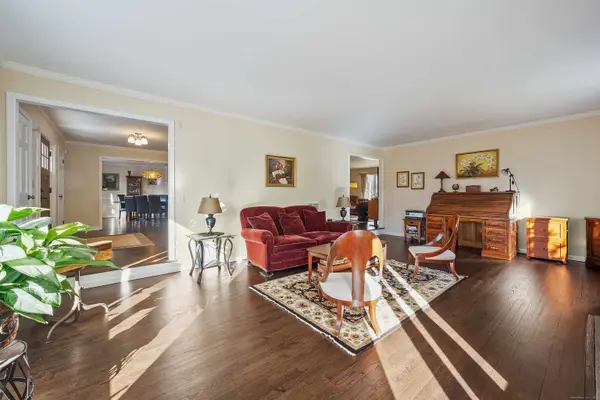 77 Aspen Lane, Stamford, CT 06903