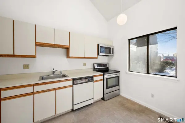 2289 Bedford Street #A8, Stamford, CT 06905