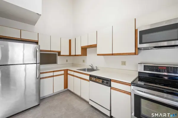 2289 Bedford Street #A8, Stamford, CT 06905