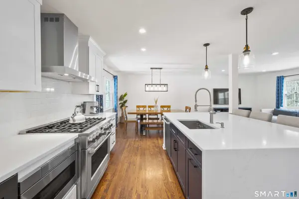 6 Buckboard Lane, Fairfield, CT 06824