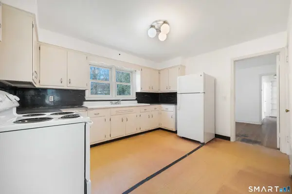 19 Glendale Circle, Stamford, CT 06906