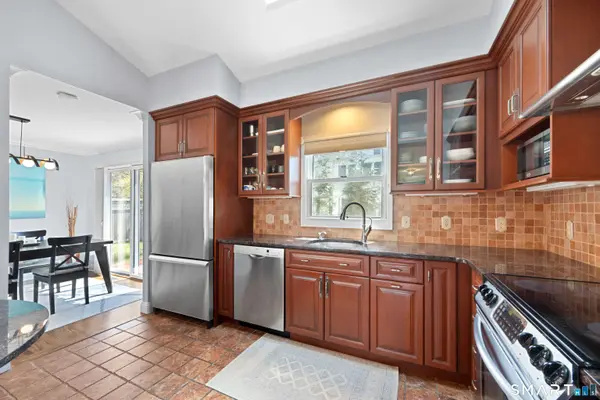 5 Brighton Place, Stamford, CT 06902