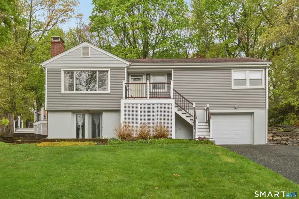 9 Round Hill Road, Trumbull, CT 06611