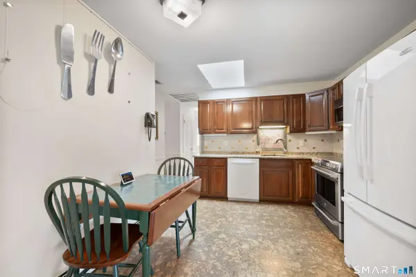 2 Finch Court, Norwalk, CT 06854