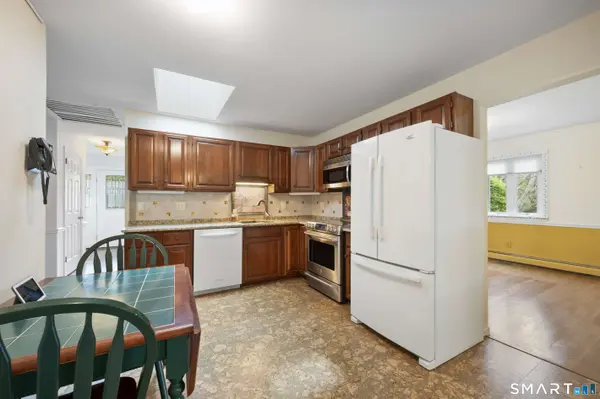2 Finch Court, Norwalk, CT 06854