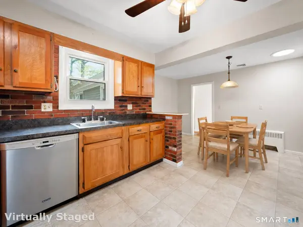 9 Round Hill Road, Trumbull, CT 06611