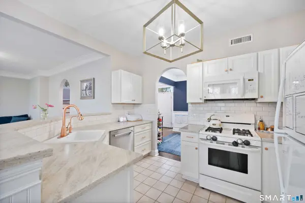 44 Cricket Lane, Fairfield, CT 06825