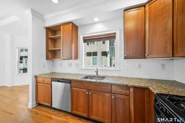 160 Glenbrook Road #2B, Stamford, CT 06902