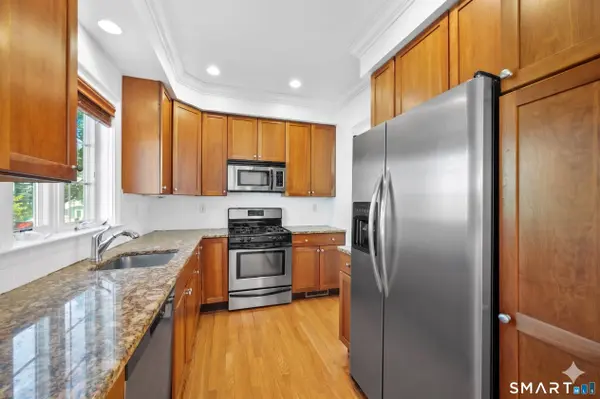 160 Glenbrook Road #2B, Stamford, CT 06902
