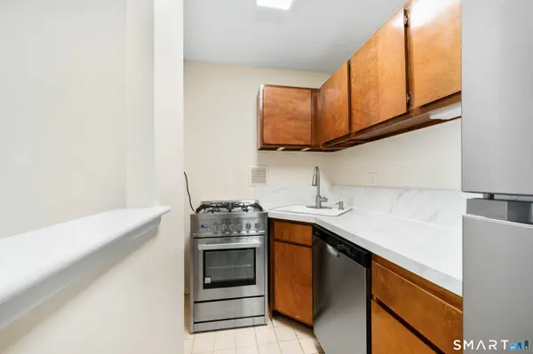 27 Northill Street #2B, Stamford, CT 06907