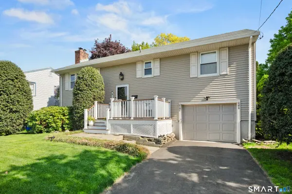 24 Heather Lane, Norwalk, CT 06851