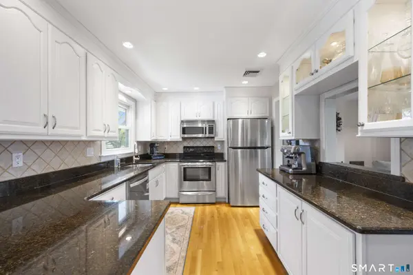 24 Heather Lane, Norwalk, CT 06851