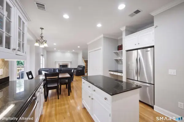 12 Crowne Pond Lane #12, Wilton, CT 06897