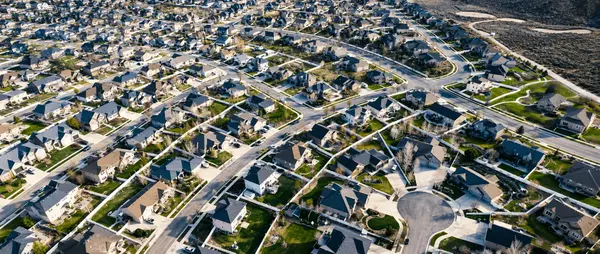 Why Some Long Island Homes Sell Faster Than Others