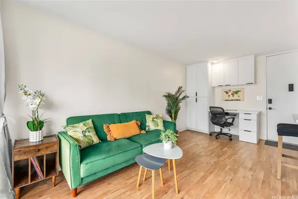 1122 Elm ST #702, Honolulu, HI 96814