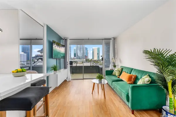 1122 Elm ST #702, Honolulu, HI 96814