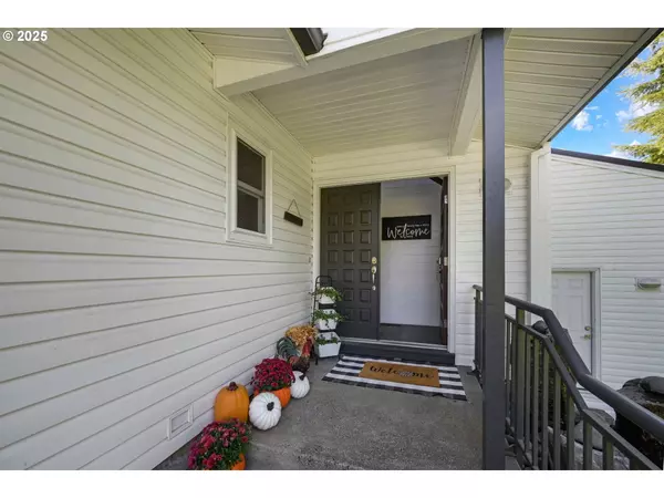 580 WALNUT CT S, Monmouth, OR 97361