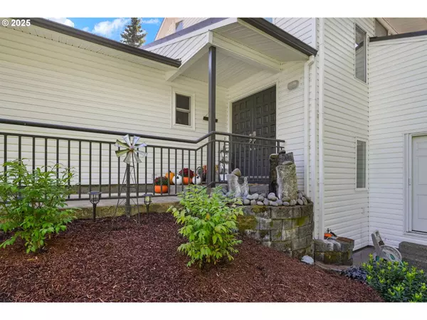 580 WALNUT CT S, Monmouth, OR 97361