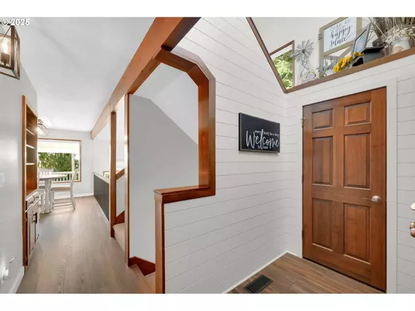 580 WALNUT CT S, Monmouth, OR 97361