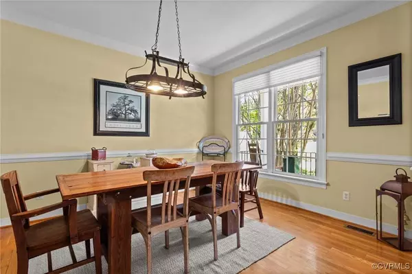 11811 Hogans ALY, Chester, VA 23836