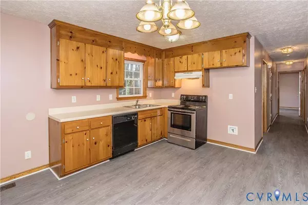 514 Highland AVE, Colonial Heights, VA 23834