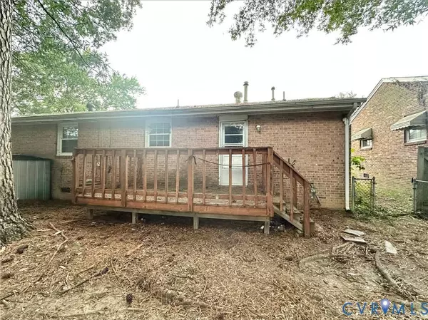 317 Yorktown DR, Colonial Heights, VA 23834