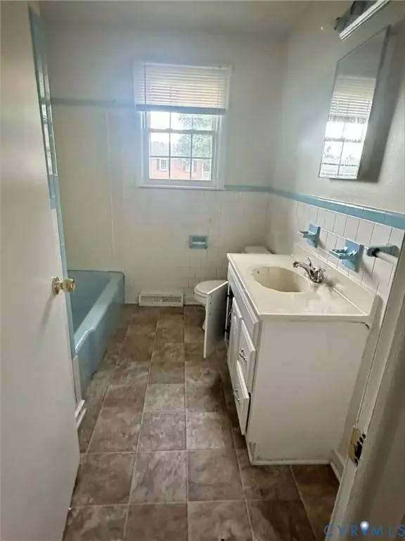 317 Yorktown DR, Colonial Heights, VA 23834