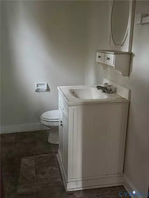 317 Yorktown DR, Colonial Heights, VA 23834