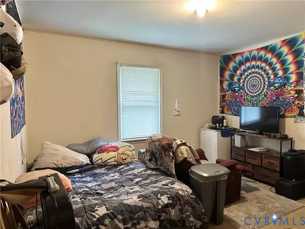 138 Lakeside DR, Colonial Heights, VA 23834