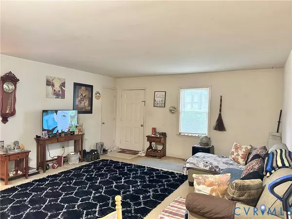 138 Lakeside DR, Colonial Heights, VA 23834