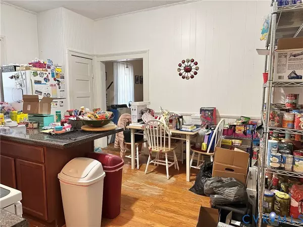 302 James AVE, Colonial Heights, VA 23834