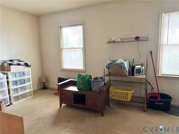 138 Lakeside DR, Colonial Heights, VA 23834