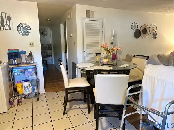 214-216 N Valley RD, Colonial Heights, VA 23834