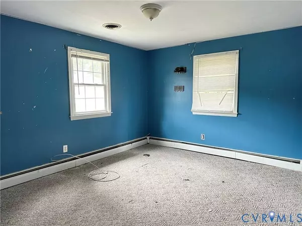 335 Ridge RD, Colonial Heights, VA 23834