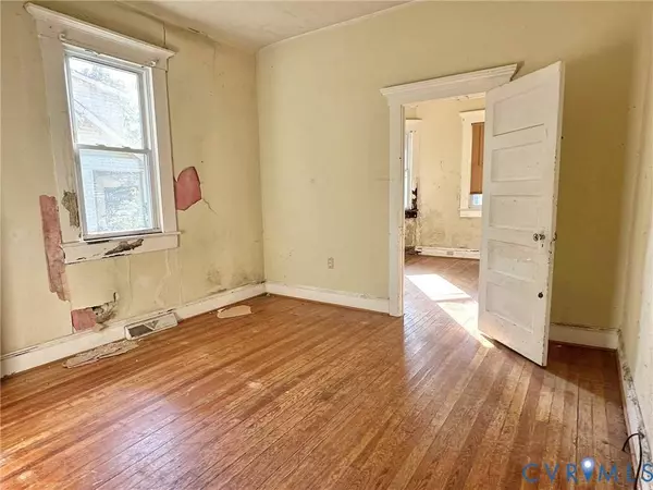 116 Lafayette AVE, Colonial Heights, VA 23834