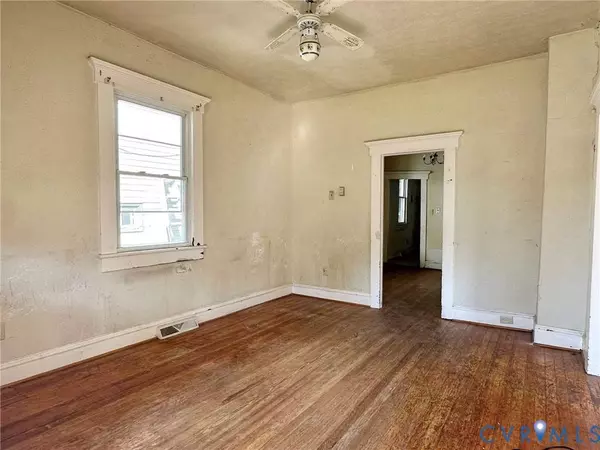 116 Lafayette AVE, Colonial Heights, VA 23834