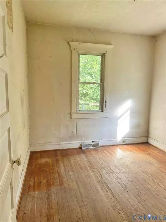 116 Lafayette AVE, Colonial Heights, VA 23834