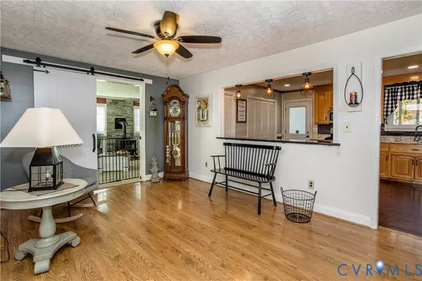 4308 Hyde Park DR, Chester, VA 23831