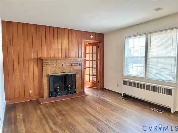 101 Conduit RD, Colonial Heights, VA 23834