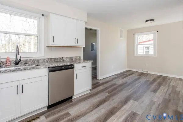 1204 Louis LN, Hopewell, VA 23860