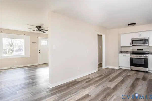 1204 Louis LN, Hopewell, VA 23860