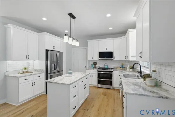 9400 Woodpecker RD, Chesterfield, VA 23838