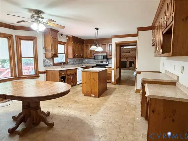 14500 Loamy CIR, Chesterfield, VA 23838