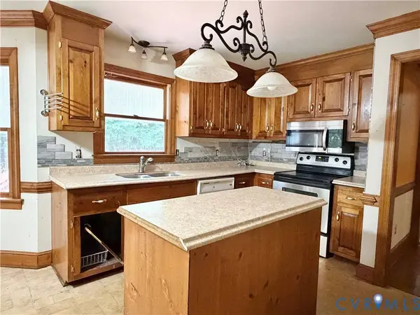 14500 Loamy CIR, Chesterfield, VA 23838