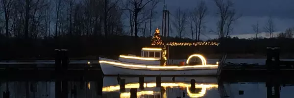 feature image of Yorktown’s Lighted Boat Parade Brings Holiday Magic to the River